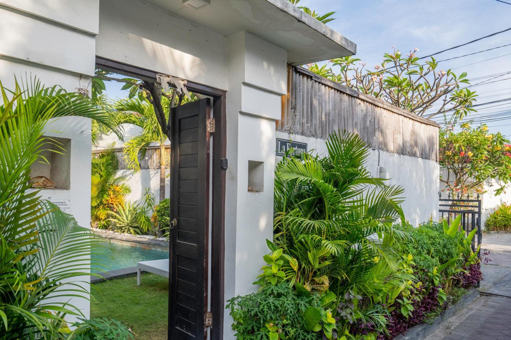 La Fortuna Seminyak Exteriör bild